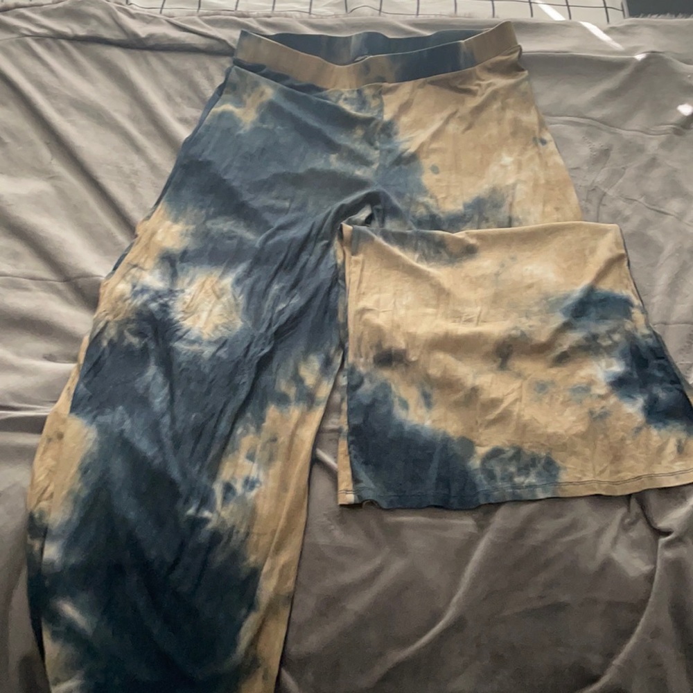 1x wide legged pants never worn